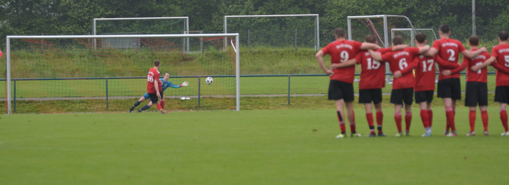 Christian Blaschke trifft beim Elfmeterschiessen